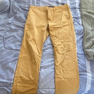 Mens Slim Khaki Pants. 31x32